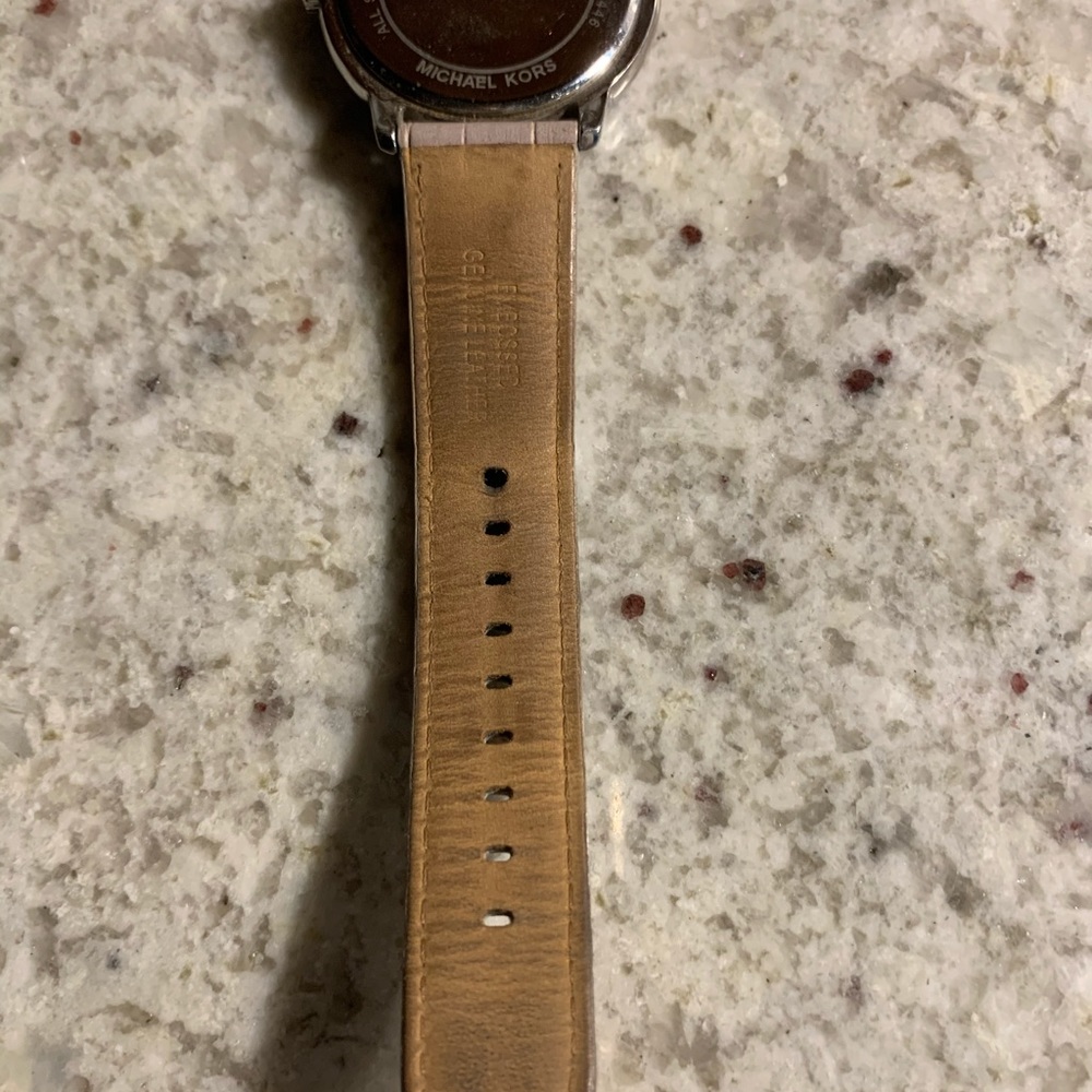 Michael Kors Watch - Picture 7 of 12